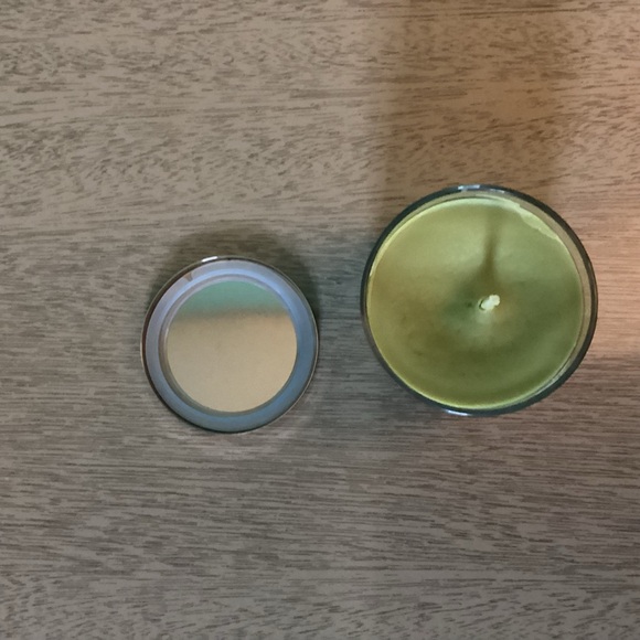 Bath And Body Works Free As A Flower Single Wick Candle - Picture 4 of 6